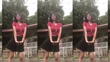 Solo girl skirt dance Solo girl skirt dance