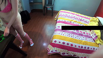 Zamira culona se folla a su propio hijastro en videollamada para su esposo