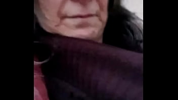 2025 02 25 esclave f autoseance harnais de cuir exhib en extérieur