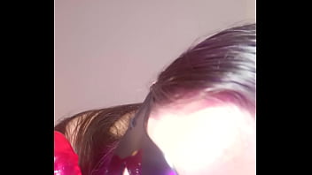 Esposa puta se masturba para el nuevo amigo de su marido le encanta follar con extraños full on sheer xred