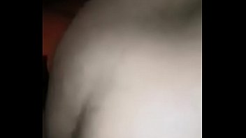 Nos quedamos solos en casa y nos quitamos las ganas