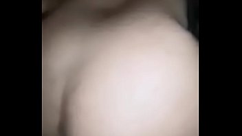 Nos quedamos solos en casa y nos quitamos las ganas