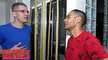 Levantei o vestido dela e chupei tudo