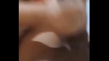 Marido idiota gozou na minha mão enquanto eu dizia que precisava de um pau de verdade