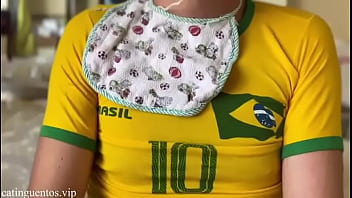 Ageplay o puto sente prazer em usar fralda chupar chupeta de postar o resumão no meu blog e no #fet