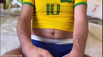 Ageplay o puto sente prazer em usar fralda chupar chupeta de postar o resumão no meu blog e no #fet