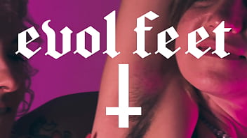 Just 2 queens having fun with their feet and hairy armpits