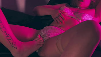 Just 2 queens having fun with their feet and hairy armpits