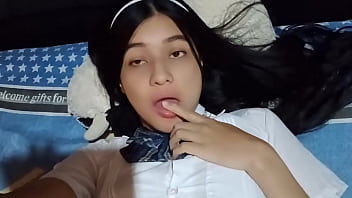 Me masturbo con mi jueguete que deli casero real