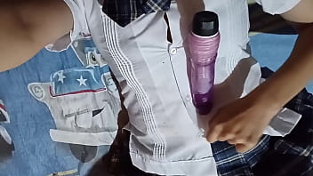 Me masturbo con mi jueguete que deli casero real