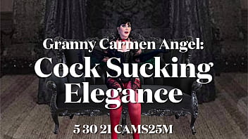 Old mature slut gives an elegant blowjob