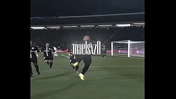 Neymar humilhando novinhos Neymar humilhando novinhos