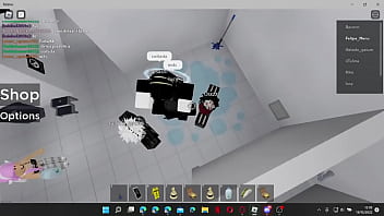 $ caras arrombam uma garotinha e deixam ela roxa