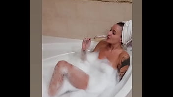 On prend un bain ensemble