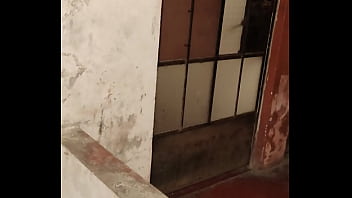 A esta puta le gusta que le den duro por el culo