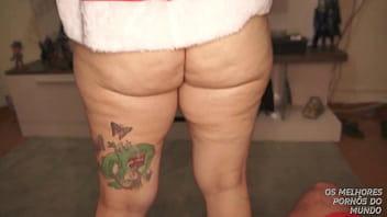 Casada nerd transa fantasiada de mamãe noel