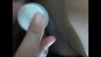 Mi esposa consolandose