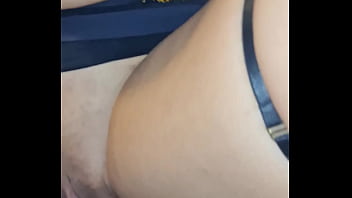 Safado esfregando o pau na minha buceta melada