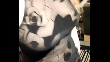 Bonne soirée mes loulous moi direction mon club libertin préféré ma tenue