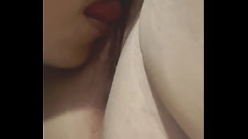 Que rico es lamer el coño de una madura