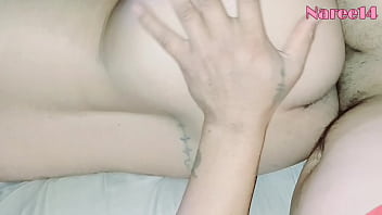 Cogiendo por la mañana dandome su leche