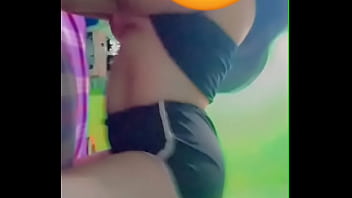 Me hace un baile con ese culo bien rico Me hace un baile con ese culo bien rico