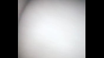 Le doy rico y me vengo dentro de ella sin que se de cuenta