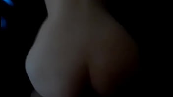 Fudendo a gostosinha na sujeira