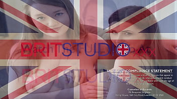 Brit teen gets herself off in the shower