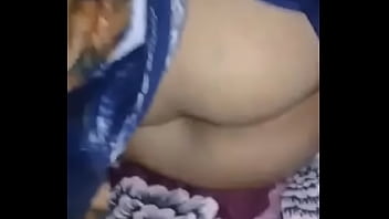 Esta casi despierta y le pico su culo d Esta casi despierta y le pico su culo d
