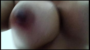 Grandes peitos naturais pulando in closeup morena amadora brasileira caseiro