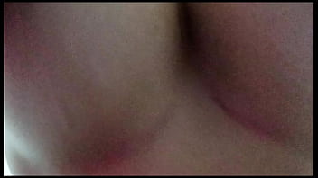 Grandes peitos naturais pulando in closeup morena amadora brasileira caseiro