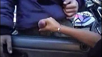 Mulheres Batendo Punheta Pra Homens thumbnail