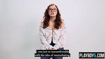 Chunky brunette bbw chick leana lovings fingers her wet pussy for us