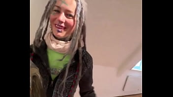 Look at this sculpture of a crazy alien what’s the wildest sculpture you’ve ever seen #aliensculpture #outof