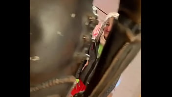 Look at this sculpture of a crazy alien what’s the wildest sculpture you’ve ever seen #aliensculpture #outof