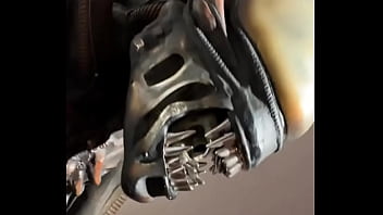 Look at this sculpture of a crazy alien what’s the wildest sculpture you’ve ever seen #aliensculpture #outof