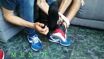 Cosquillas A Ethan thumbnail