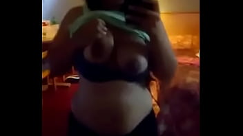 Showing my sexy body