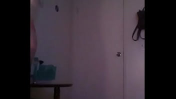 Taking a stretch and shakking that ass