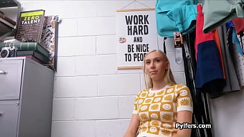 She Wanted To Get Caught In Order To Get Fucked thumbnail