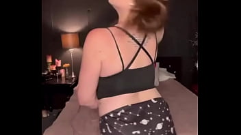 Long Hair #pawgmilf #milf #mombod #bootyshaking thumbnail