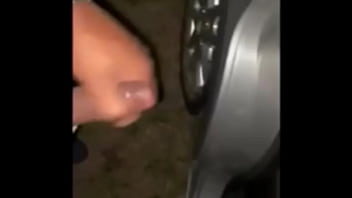 Dogging do poderoso marido leva esposa novinha para o dotado comer dentro do carro na rua