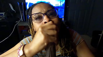 Deepthroat freak love eating dick