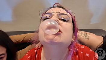 Four girls chewing gum fetish together sfw 4k