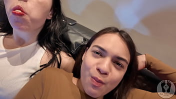 Four girls chewing gum fetish together sfw 4k