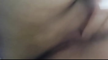 Masturbándome para mi esposo