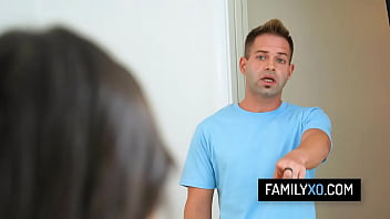 Horny teen stepsister having fun getting fucked by her stepbrother than she was sending nudes to her boyfriend