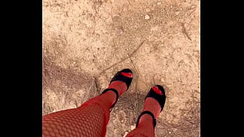 Slutty costume in 3 2 1 #exhabition #forest #forestadventures #ghost #fantasma #halloweencostume