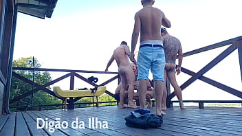 Suruba ao na sacada é gostosa demais